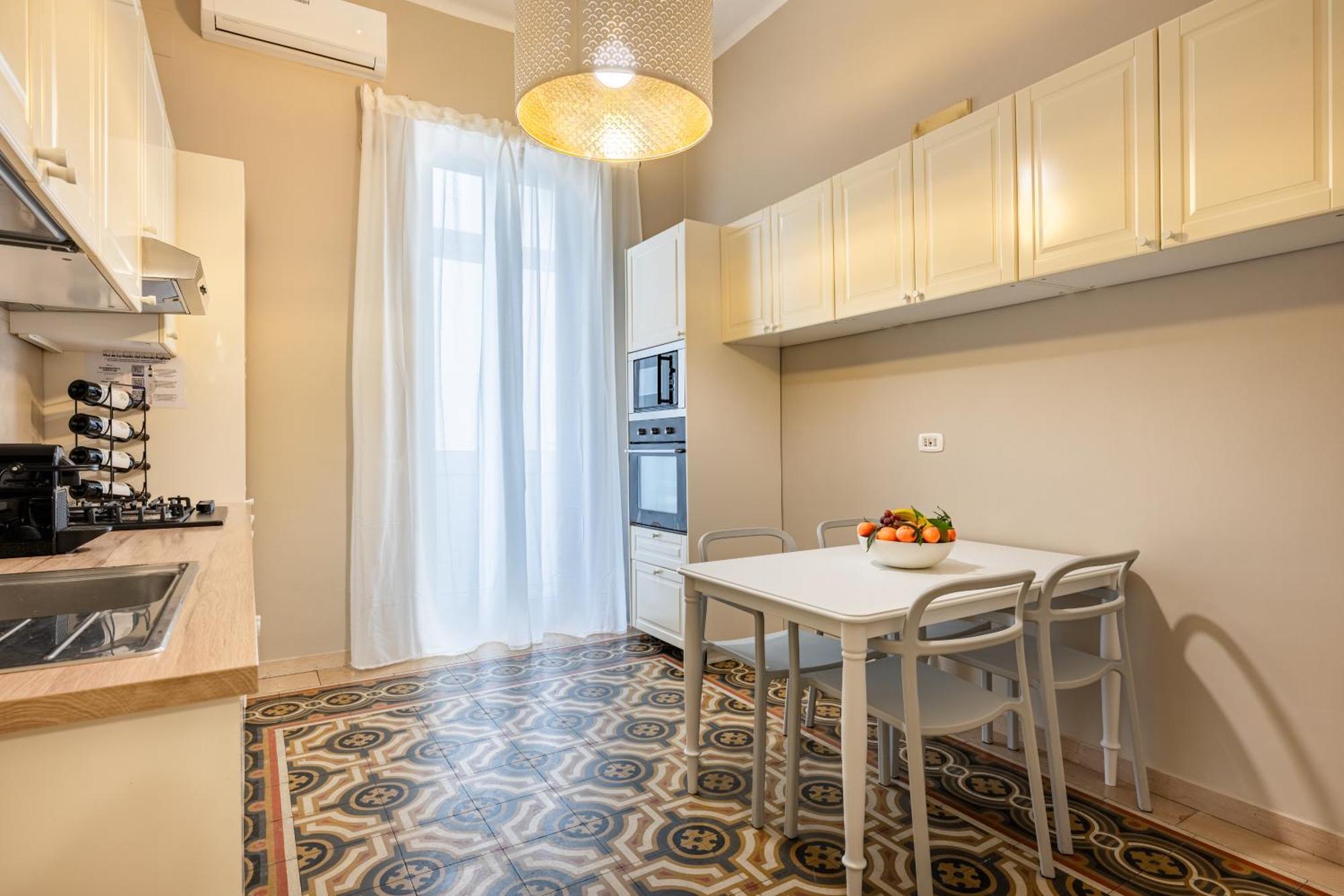 100Mq Maison Paradise - Central & Elegant Apt Bari Exterior photo